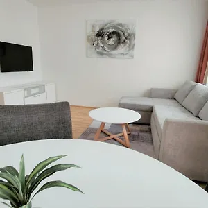 Apartment Elena Inklusive Garagenplatz, Wien