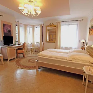 https://hotel-villa-toscana.com-bavaria.com