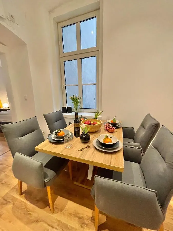 Apartment Maximilian Wien