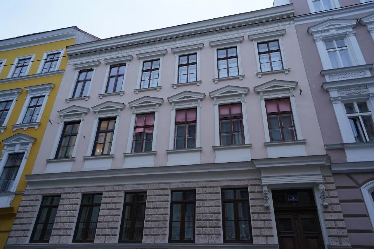 Apartment Maximilian Wien