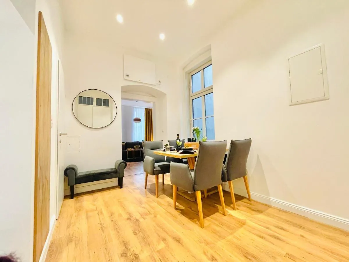 Apartment Maximilian Wien