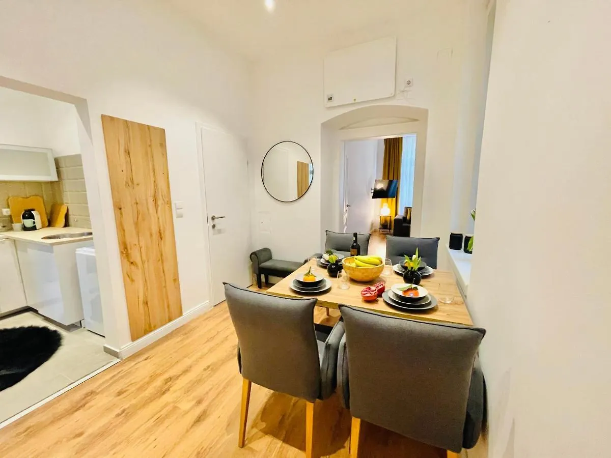 Apartment Maximilian Wien